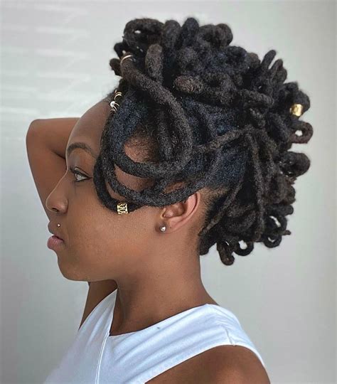 Jun 15, 2023 · Create a stylish but low maintenance look with a Short <strong>Dreadlock</strong> Ponytail. . Locs styles for women